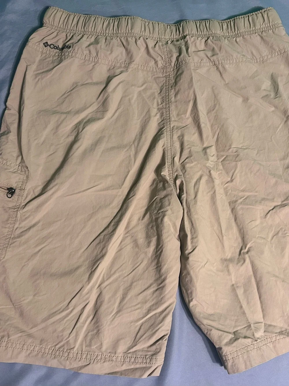 Columbia Men's Light Tan Shorts with Black Logo size medium